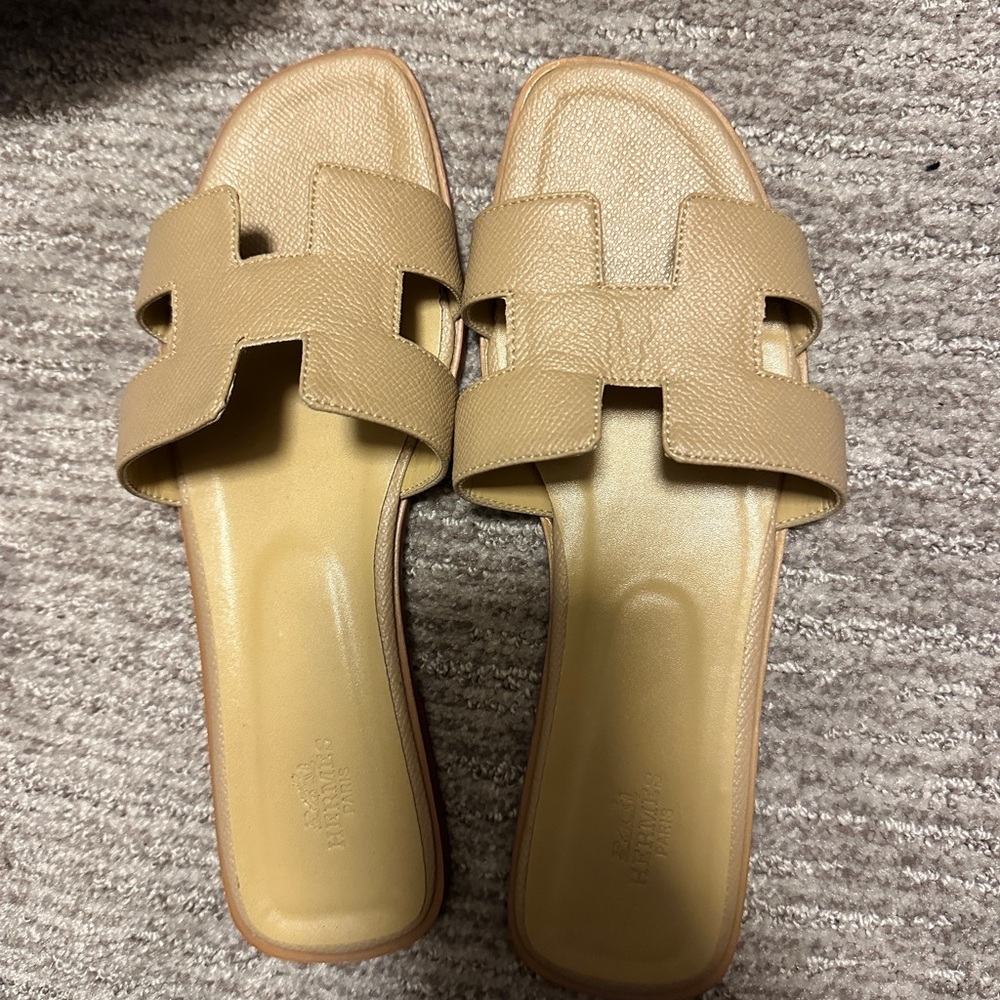 Tan Sandals Minimalist Leather Design
